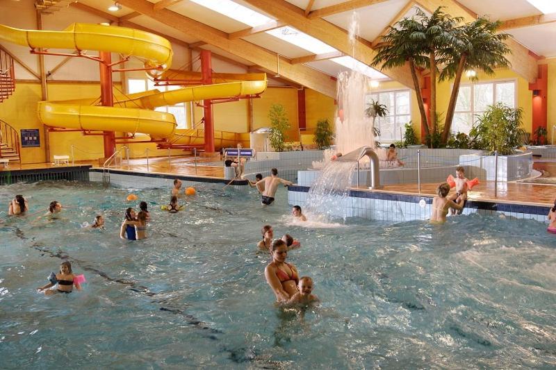 Sporthotel Neuruppin - Apartmenthaus Mit Ferienwohnungen Eksteriør billede