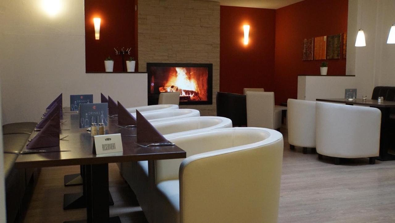 Sporthotel Neuruppin - Apartmenthaus Mit Ferienwohnungen Eksteriør billede